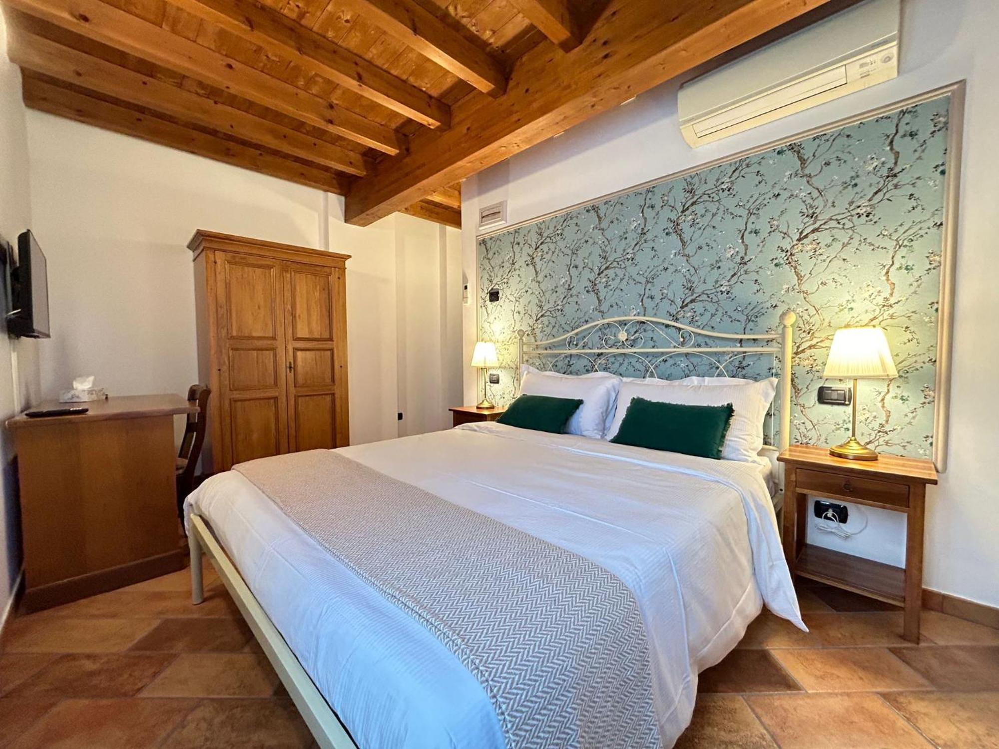 Locanda Corte Ruspecchio Bed and Breakfast Quattro Castella Exteriör bild